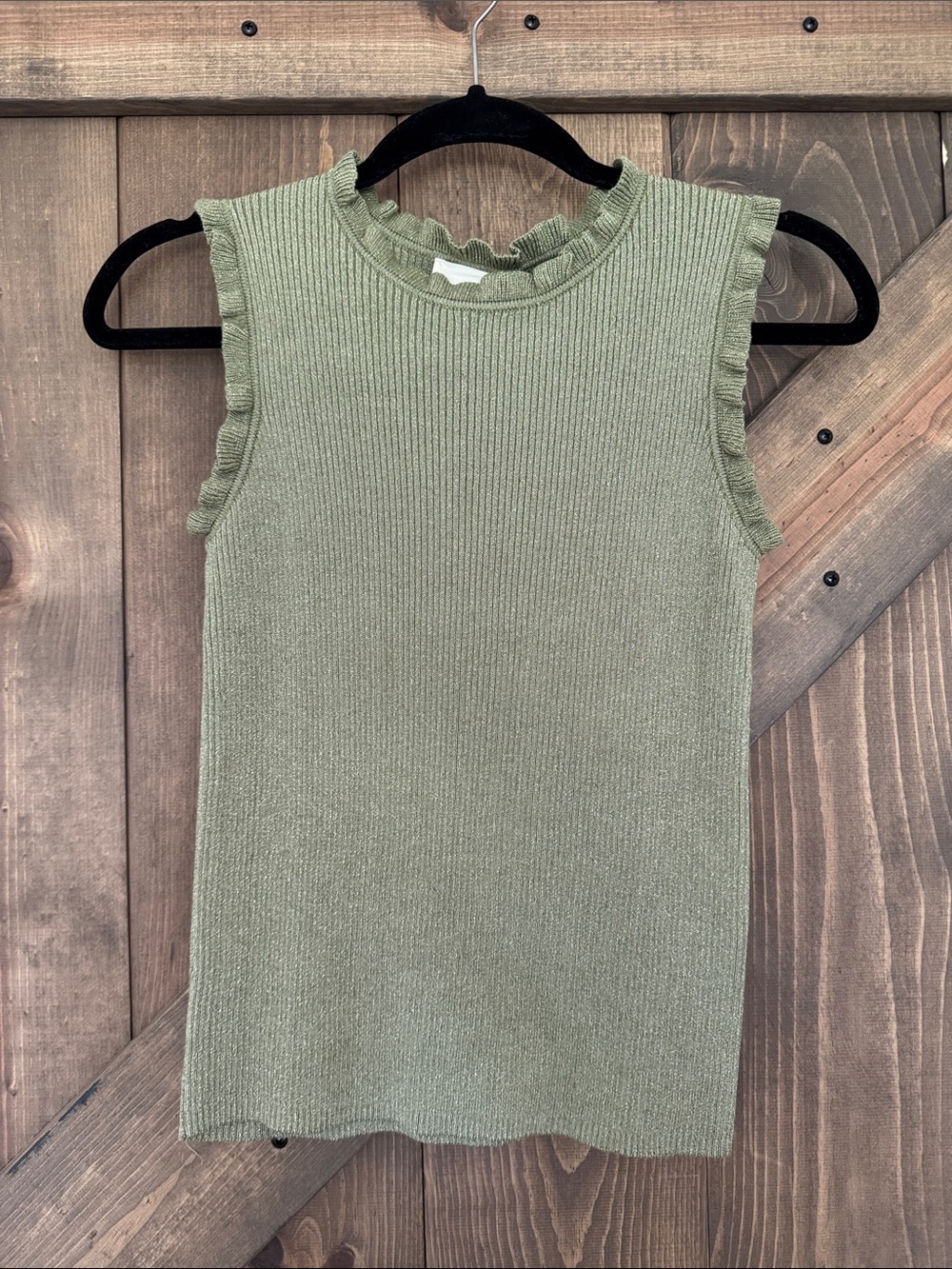 NWT Sleeveless Ruffle Trim Knit Top - Olive Green Size Small